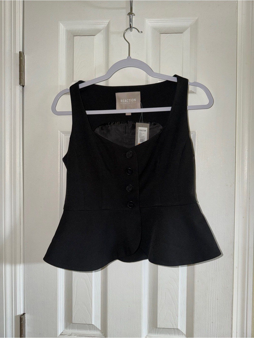 Kenneth Cole Black Peplum Sleeveless Button-Front Top